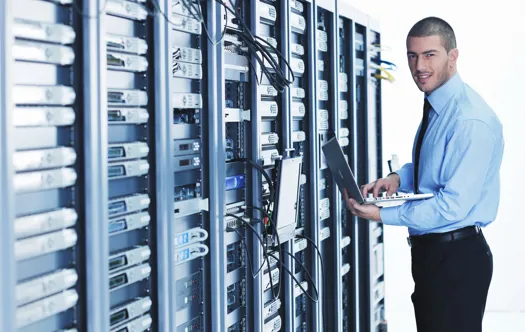 Engineer running audit on HCL Notes Domino Datacentre